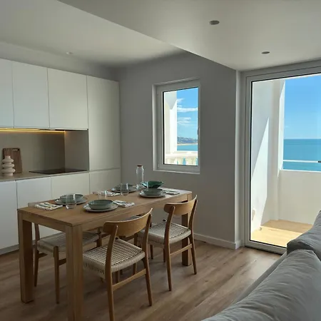 罗西奥海公寓式酒店 3*