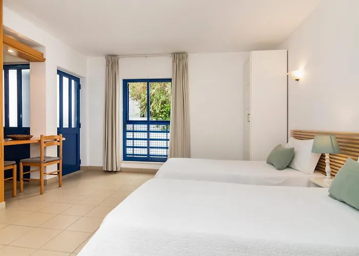 罗西奥海公寓式酒店 3* 阿尔布费拉