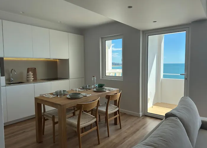 罗西奥海公寓式酒店 3*